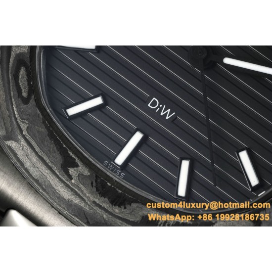 Patek Philippe - Nautilus 5711 40mm Carbon/Carbon Black Textured Dial DIWF 324SC