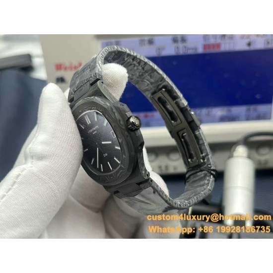 Patek Philippe - Nautilus 5711 40mm Carbon/Carbon Black Textured Dial DIWF 324SC