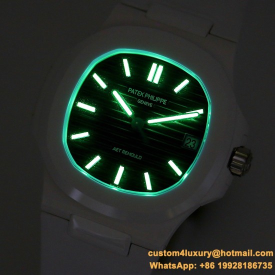 Patek Philippe - Nautilus AET 5711 40mm White Cer/RU Black Dial AMGF MY9015