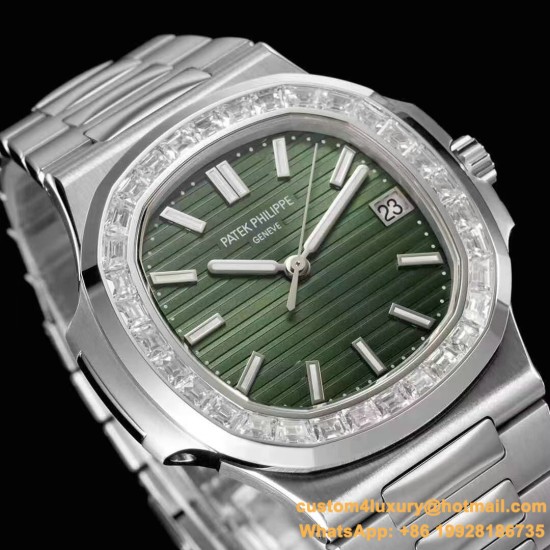 Patek Philippe - Nautilus 5711 40mm  Diamond Bezel SS/SS Green Dial 3KF A330SC