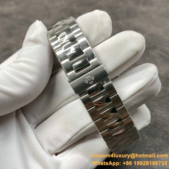 Patek Philippe - Nautilus 5726 40mm SS/SS Blue Textured Dial KMF A324