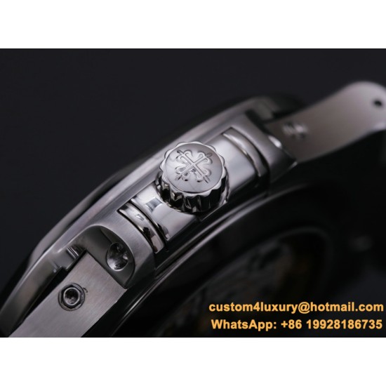Patek Philippe - Nautilus Annual Cal. 5726A 42MM SS/SS White V9F MY9015