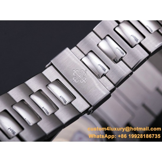 Patek Philippe - Nautilus Annual Cal. 5726A 42MM SS/SS Blue V9F MY9015