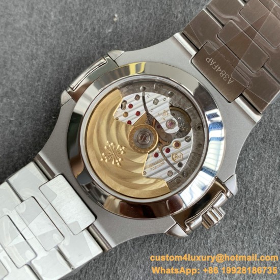 Patek Philippe - Nautilus Annual Cal. 5726A 40.5MM SS/SS White V9F A324S