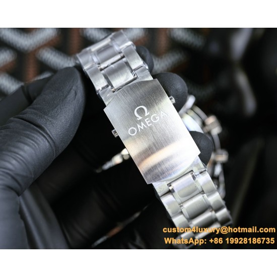 Omega - Speedmaster Moonwatch Chronograph 44MM SS/SS Grey/Org BTF A7750