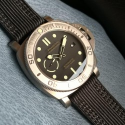 PANERAI - Submersible PAM984 Mike Horn 47mm TI/NY Black Dial VSF P9010