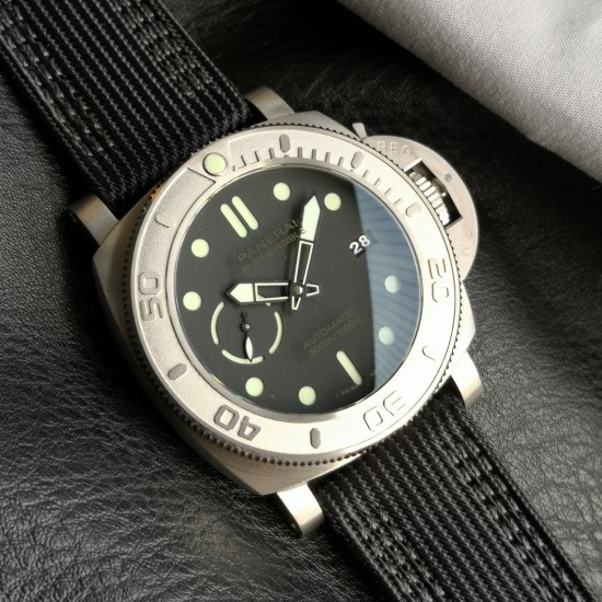 PANERAI - Submersible PAM984 Mike Horn 47mm TI/NY Black Dial VSF P9010