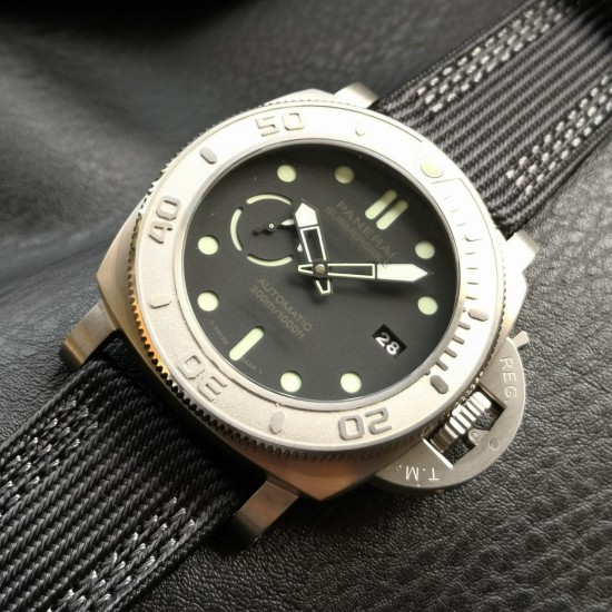 PANERAI - Submersible PAM984 Mike Horn 47mm TI/NY Black Dial VSF P9010