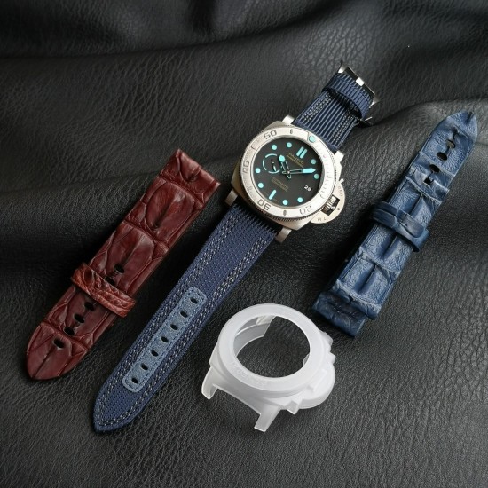 PANERAI - Submersible PAM985 Mike Horn 47mm TI/NY Black Dial VSF P9010