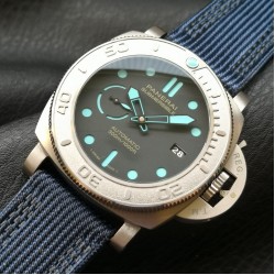 PANERAI - Submersible PAM985 Mike Horn 47mm TI/NY Black Dial VSF P9010