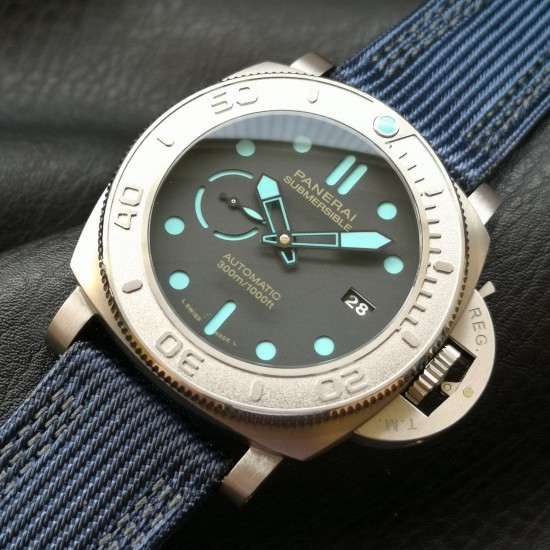 PANERAI - Submersible PAM985 Mike Horn 47mm TI/NY Black Dial VSF P9010