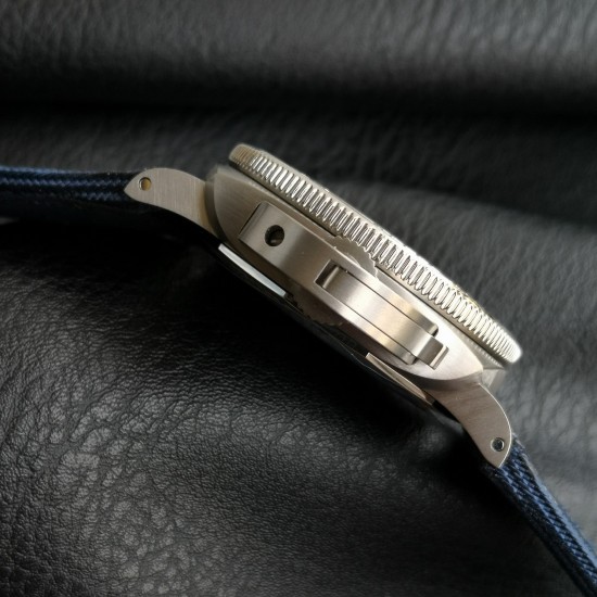 PANERAI - Submersible PAM985 Mike Horn 47mm TI/NY Black Dial VSF P9010
