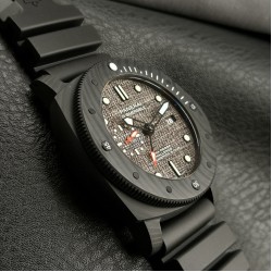 PANERAI - PAM1039 Submersible Luna Rossa GMT 47mm Carbon/RU VSF P9010 Super Clone