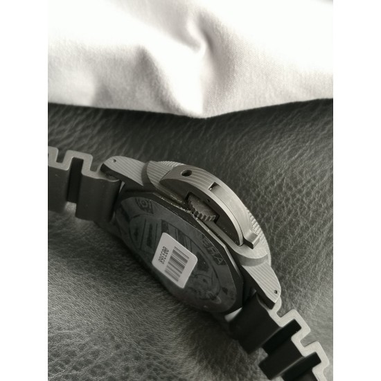 PANERAI - PAM1039 Submersible Luna Rossa GMT 47mm Carbon/RU VSF P9010 Super Clone