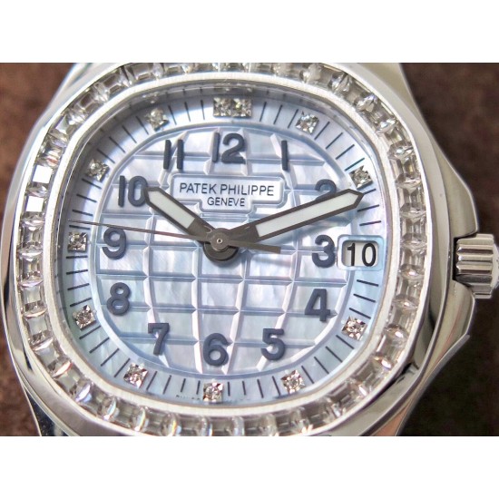 Patek Philippe - Aquanaut Ladies 35mm Dm Bez SS/RU Blue MOP PPF MY9015
