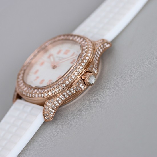 Patek Philippe - Aquanaut Ladies 35.6mm Full Diamond RG/RU White TWF A324