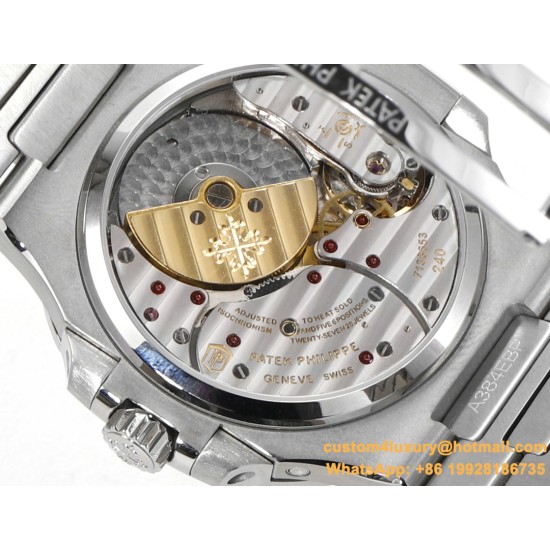 Patek Philippe - Nautilus 40mm 5712 SS/SS Black/Stk GRF A240