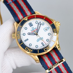 OMEGA - Seamaster Commander 007 42MM YG/NY White Dial OMF A2507