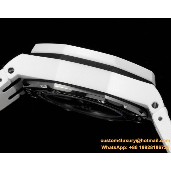 Royal Oak Offshore 44mm Ceramic/RU White/Stk TKF A3126