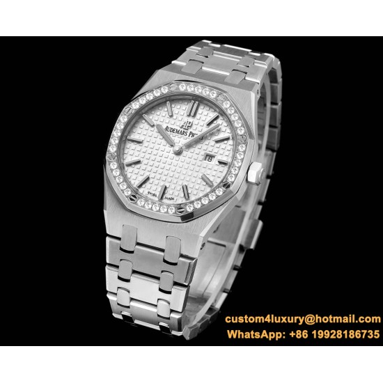 Royal Oak Ladies 67651 33mm Dia SS/SS White TKF Swiss Qtz