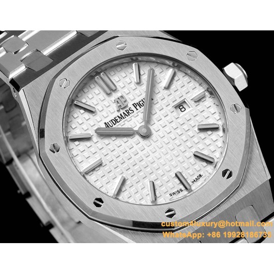 Royal Oak Ladies 67650 33mm SS/SS White TKF Swiss Qtz