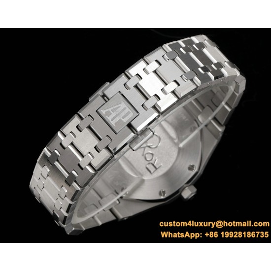 Royal Oak Ladies 67650 33mm SS/SS White TKF Swiss Qtz
