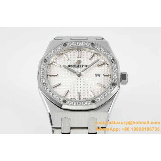 Royal Oak Ladies 67651 33mm Dia SS/SS White ZF Swiss Qtz