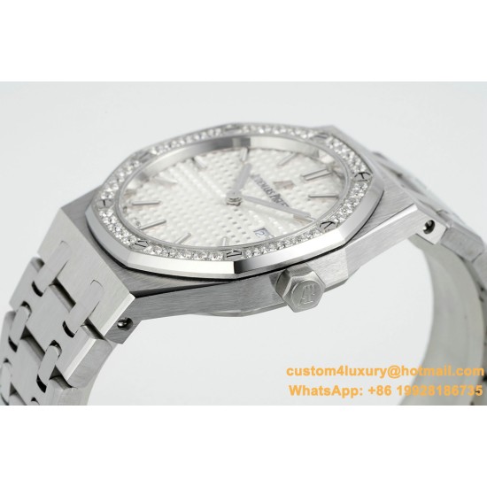 Royal Oak Ladies 67651 33mm Dia SS/SS White ZF Swiss Qtz