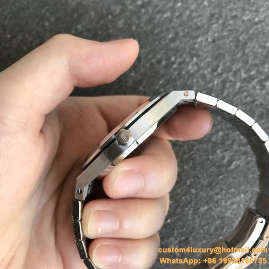 Royal Oak Jumbo Extra Thin 15202 SS/SS Yellow XF V2 A2121