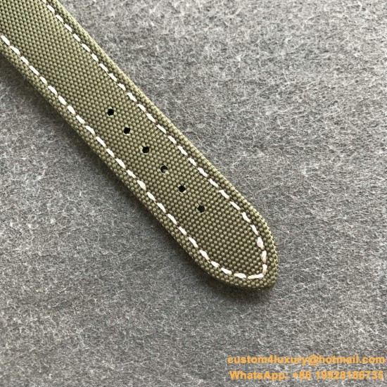 Breitling - Avenger Bandit SS/NY Olive/Num OXF A7750
