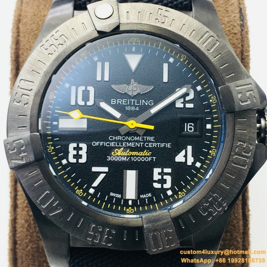 Breitling - Avenger II GMT BlackSteel DLC/TI/NY Black OXF V2 A2836