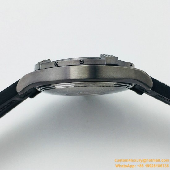 Breitling - Avenger II GMT A3239011 SS/RU Black OXF A2836