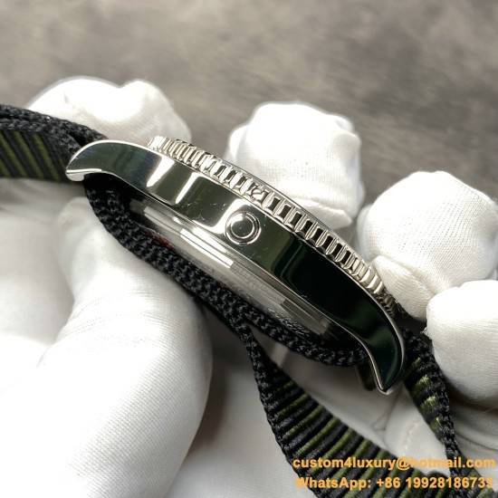 Breitling - Superocean 44mm SS/NY Green TF Asia 2824