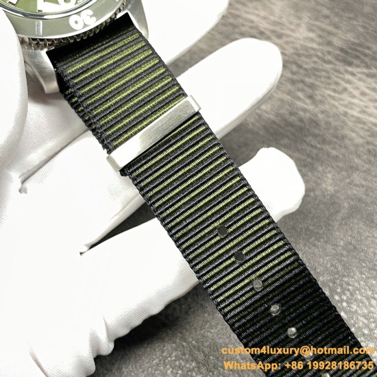 Breitling - Superocean 44mm SS/NY Green TF Asia 2824