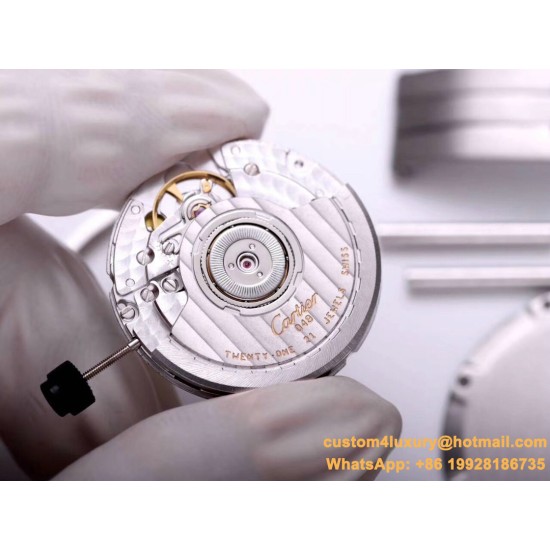 Cartier - Pasha Ladies 35mm V9F-Details Of Accessories Display
