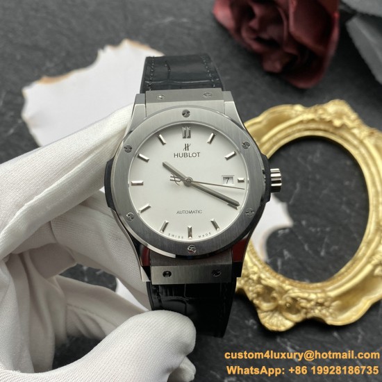 Hublot Classic Fusion Titanium 42mm White HF HUB1110