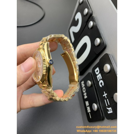 DayDate 40mm YG/YG Silver/Rmn EWF A2836