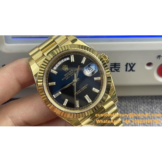 DayDate 40mm YG/YG Black/Stk EWF A2836